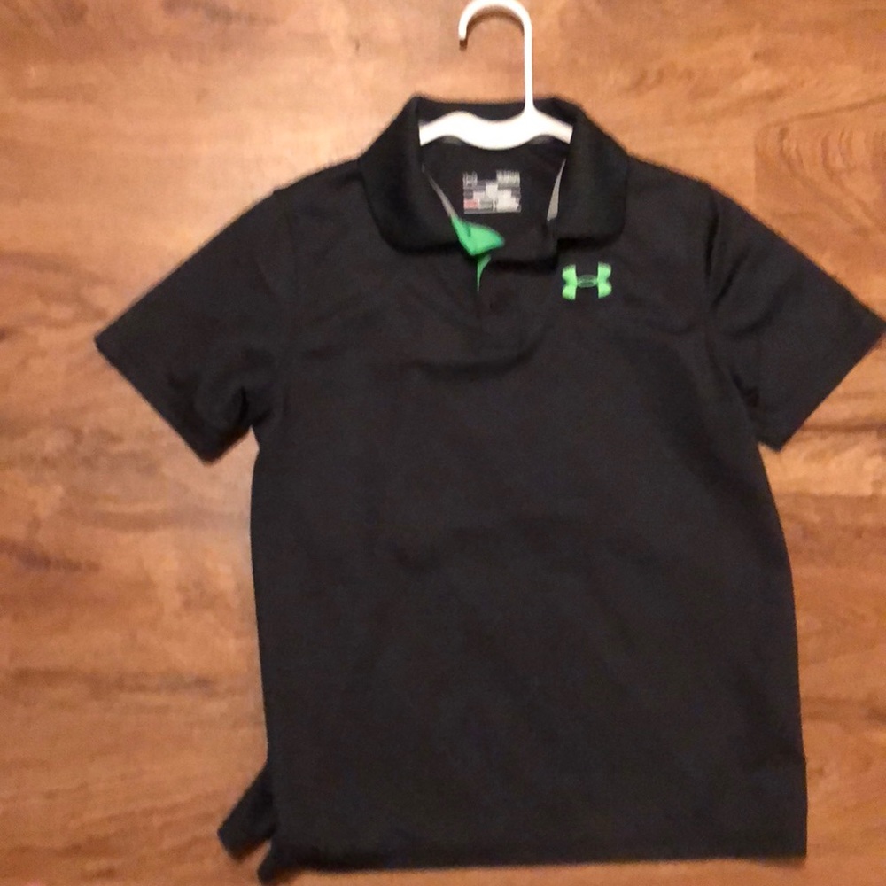 Boys short sleeve collared under armour shirt!